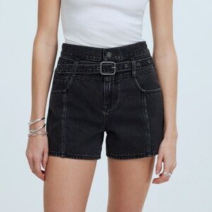 Madewell '90s Jean Short in Caspar Wash Belted Edition
